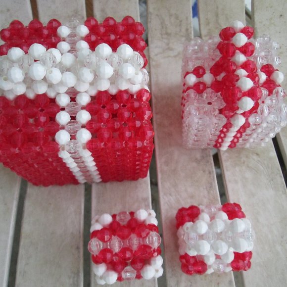 Handcrafted Beaded Christmas Presents Decoration Set of 4 - Picture 2 of 5